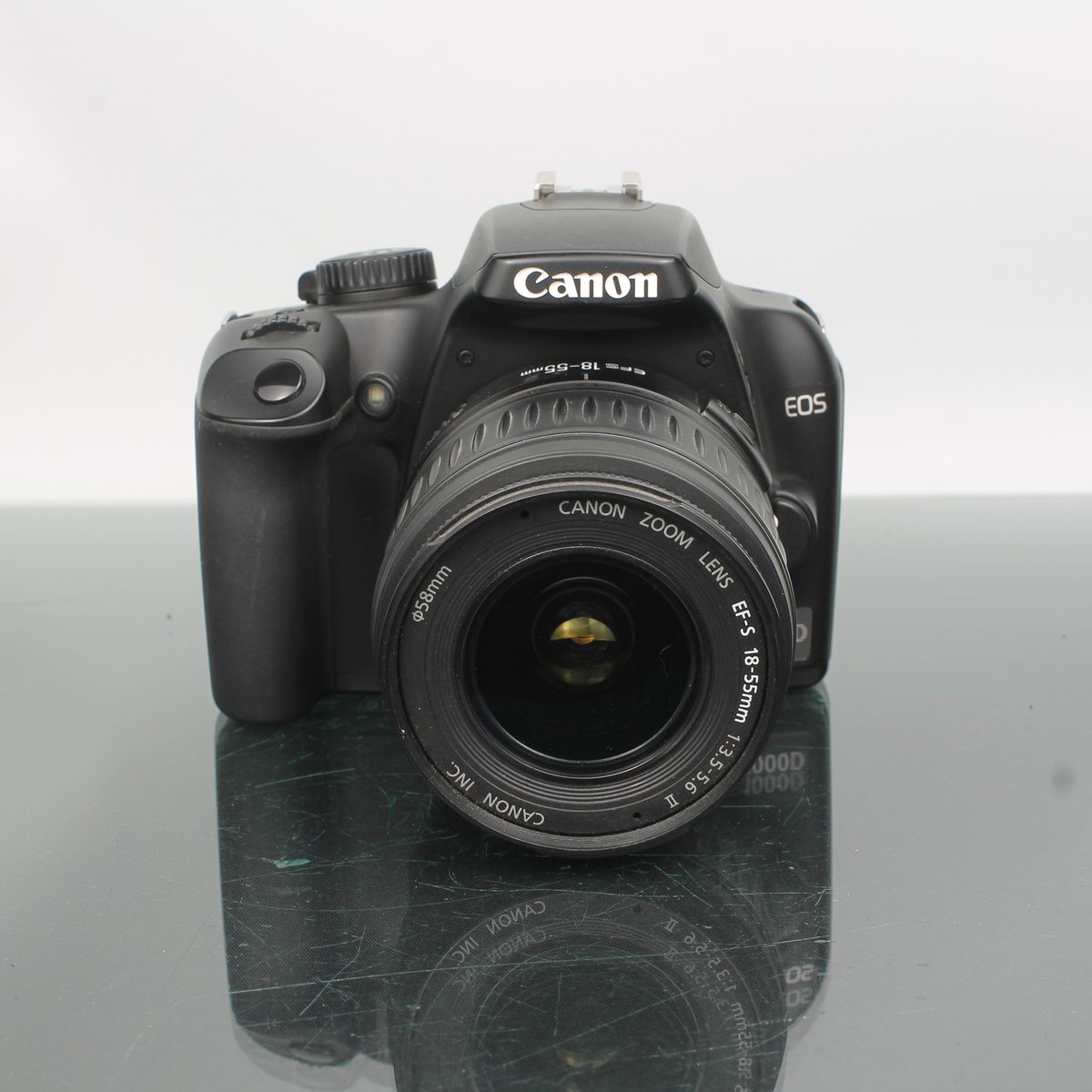 Canon EOS 1000D + Canon EF-S 18-55mm f/3.5-5.6 II
