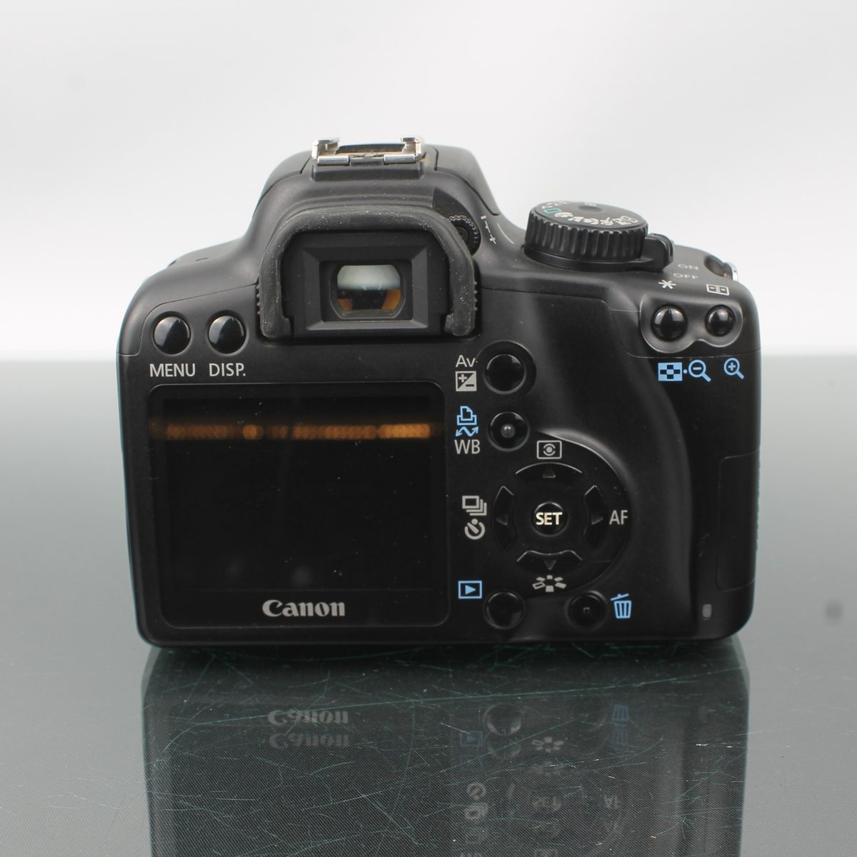 Canon EOS 1000D + Canon Zoom Lens EF-S 18-55mm f/3.5-5.6 II