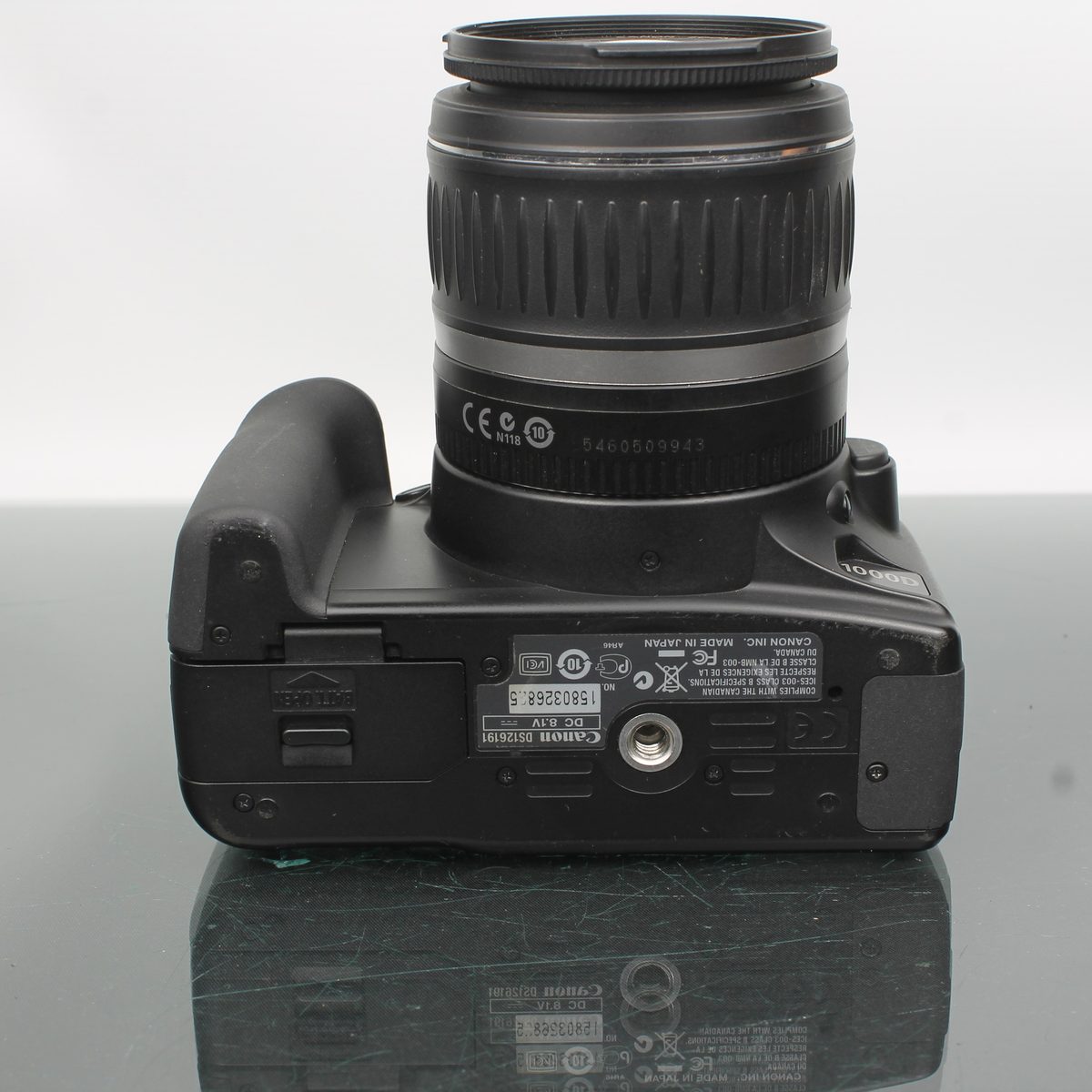 Canon EOS 1000D + Canon EF-S 18-55mm f/3.5-5.6 II