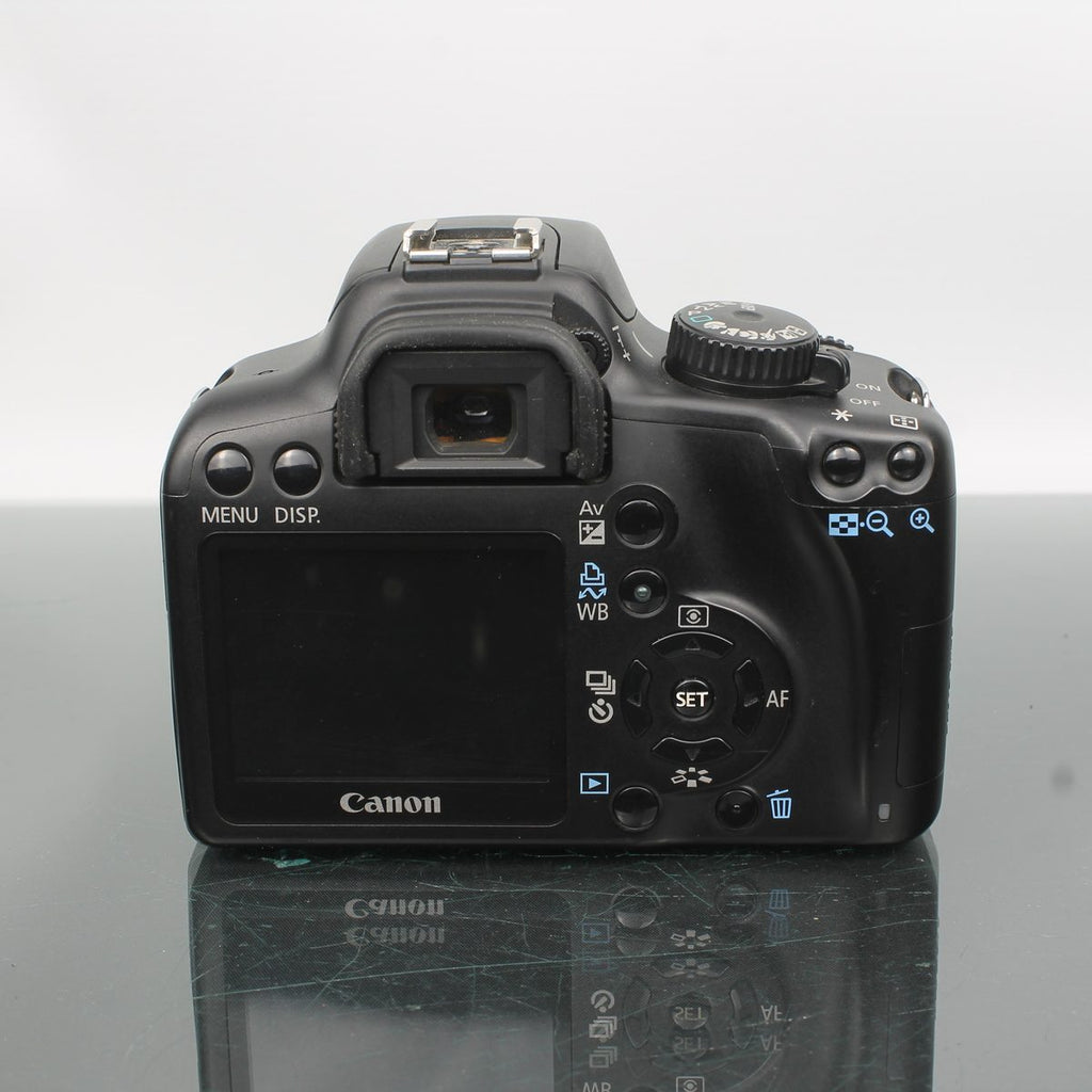 Canon EOS 1000D + Canon EF-S 18-55mm f/3.5-5.6 II