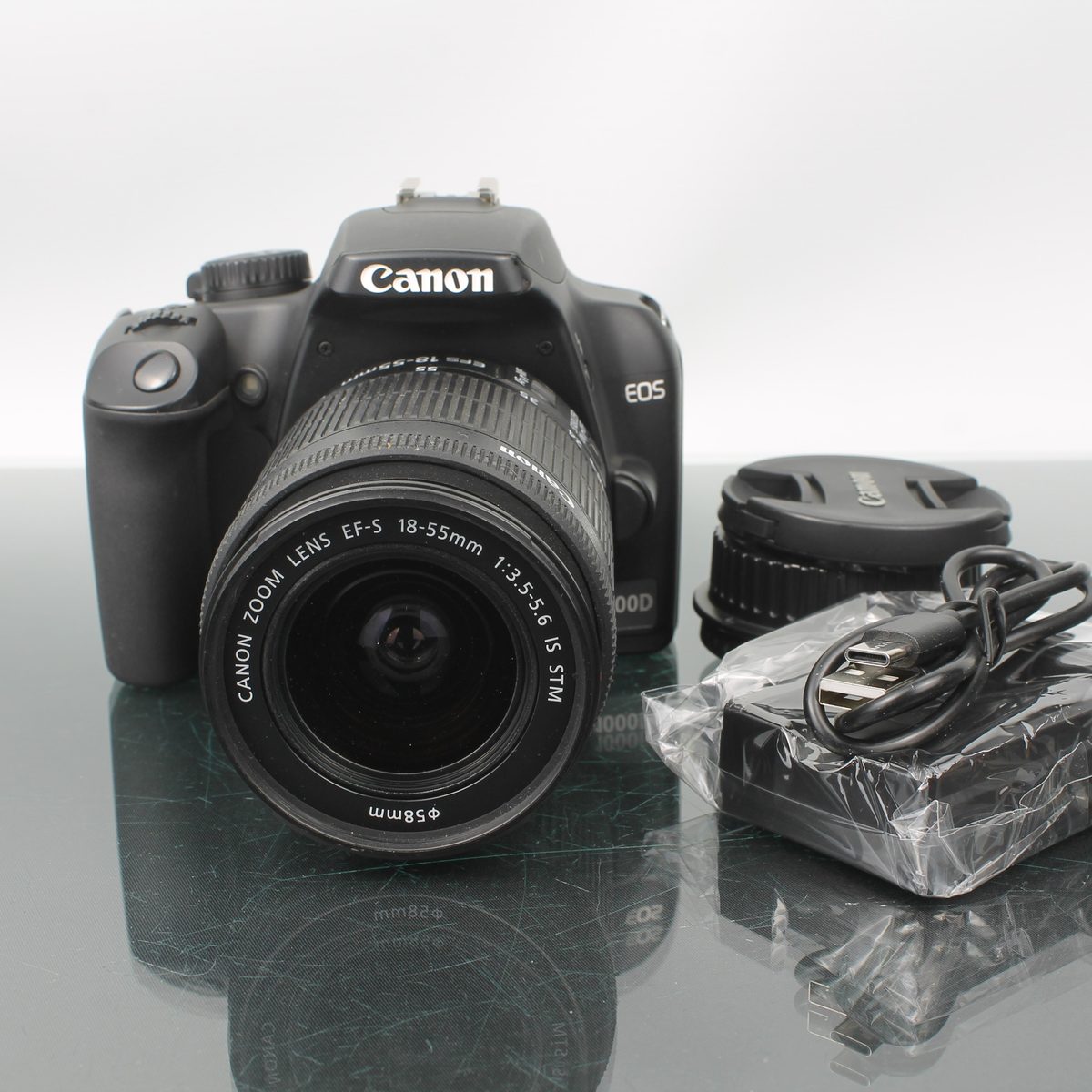 Canon EOS 1000D + Canon Zoom Lens EF-S 18-55mm f/3.5-5.6 IS STM