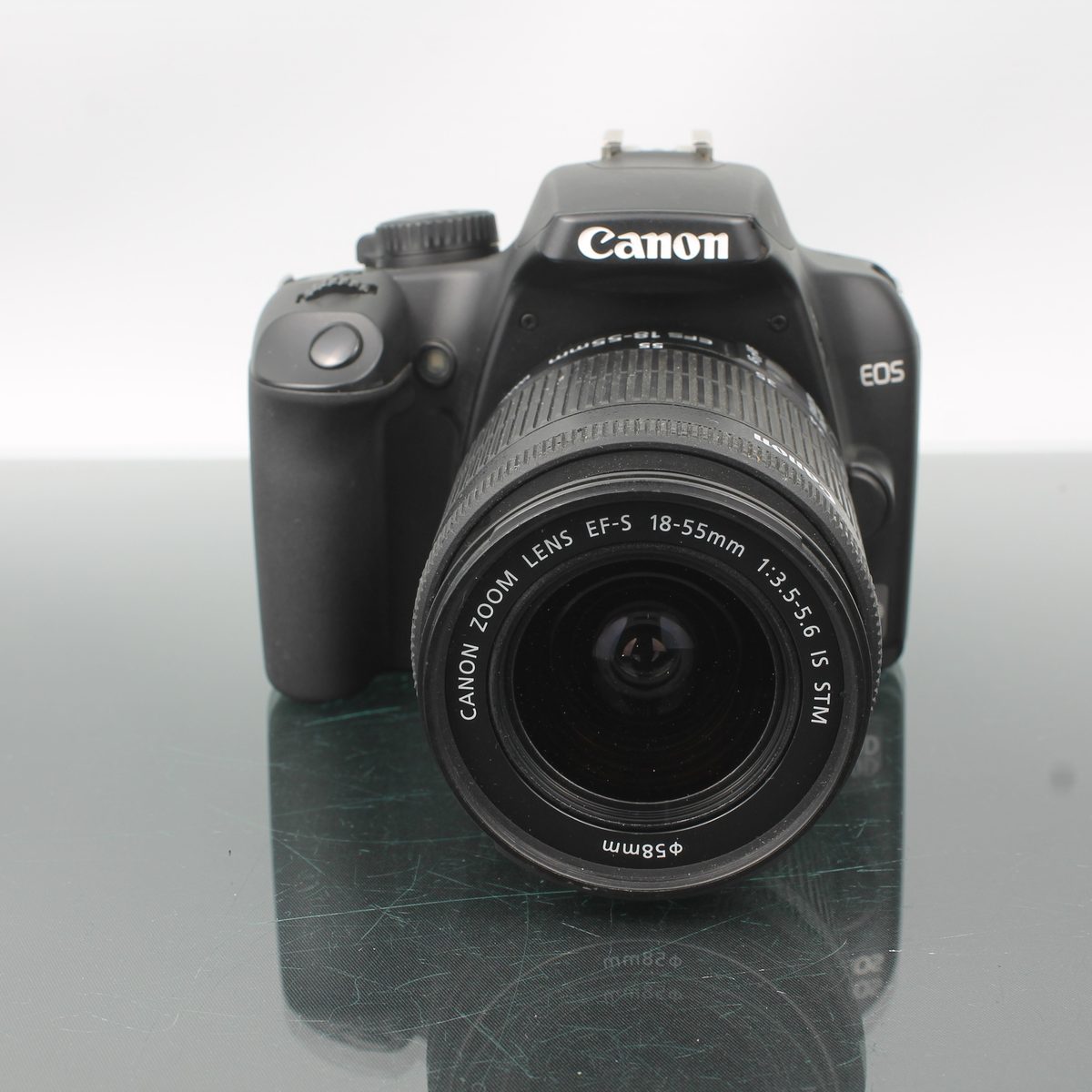 Canon EOS 1000D + Canon Zoom Lens EF-S 18-55mm f/3.5-5.6 IS STM