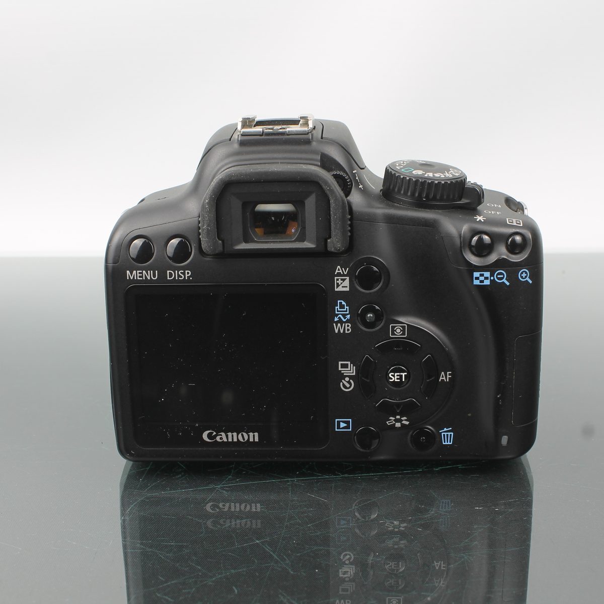 Canon EOS 1000D + Canon Zoom Lens EF-S 18-55mm f/3.5-5.6 IS STM