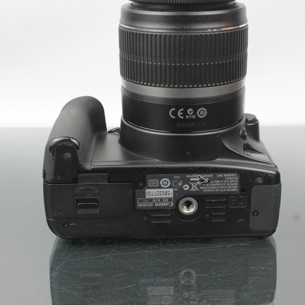 Canon EOS 1000D Kit EF-S 18-55mm IS