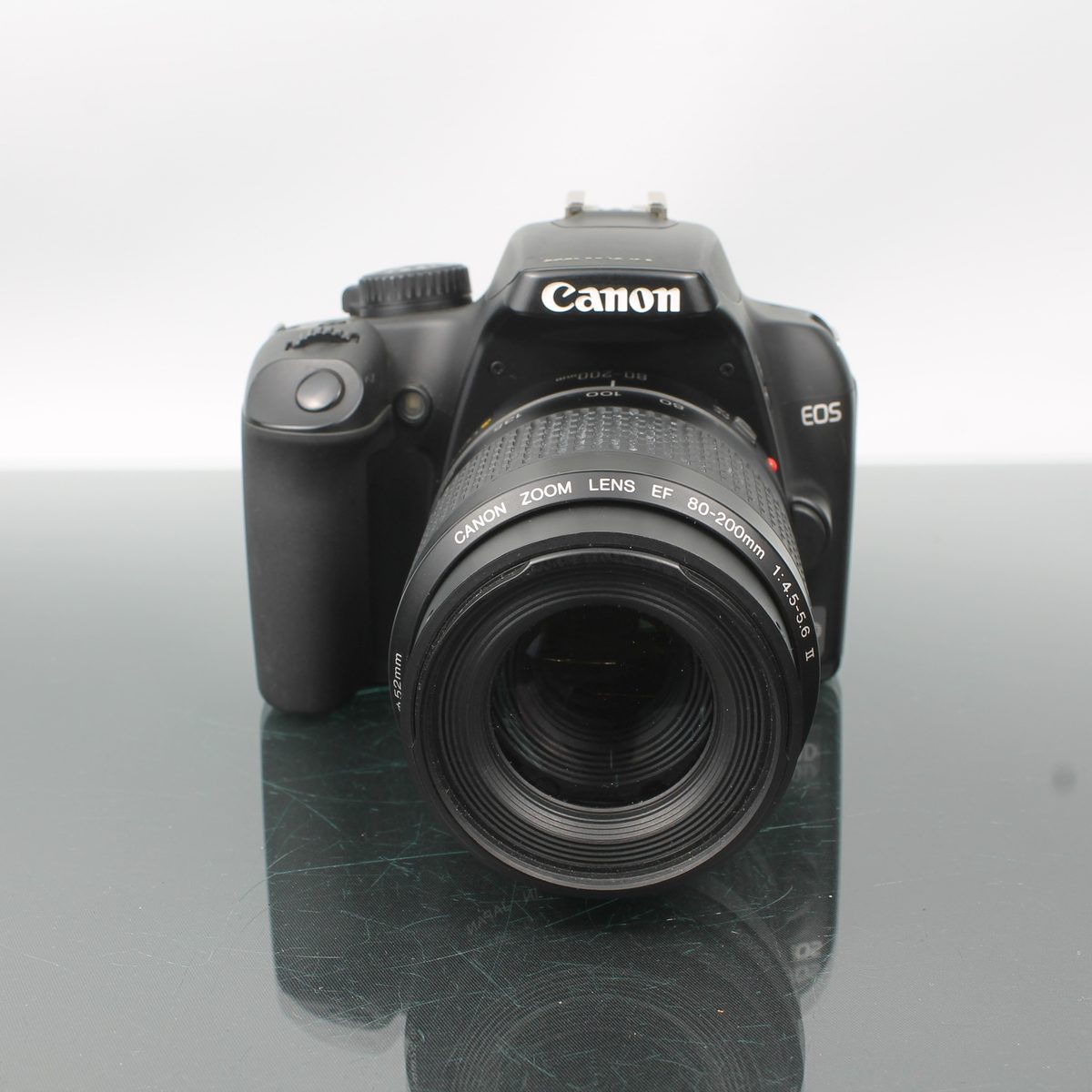 Canon EOS 1000D + Canon Zoom Lens EF 80-200mm f/4.5-5.6 II