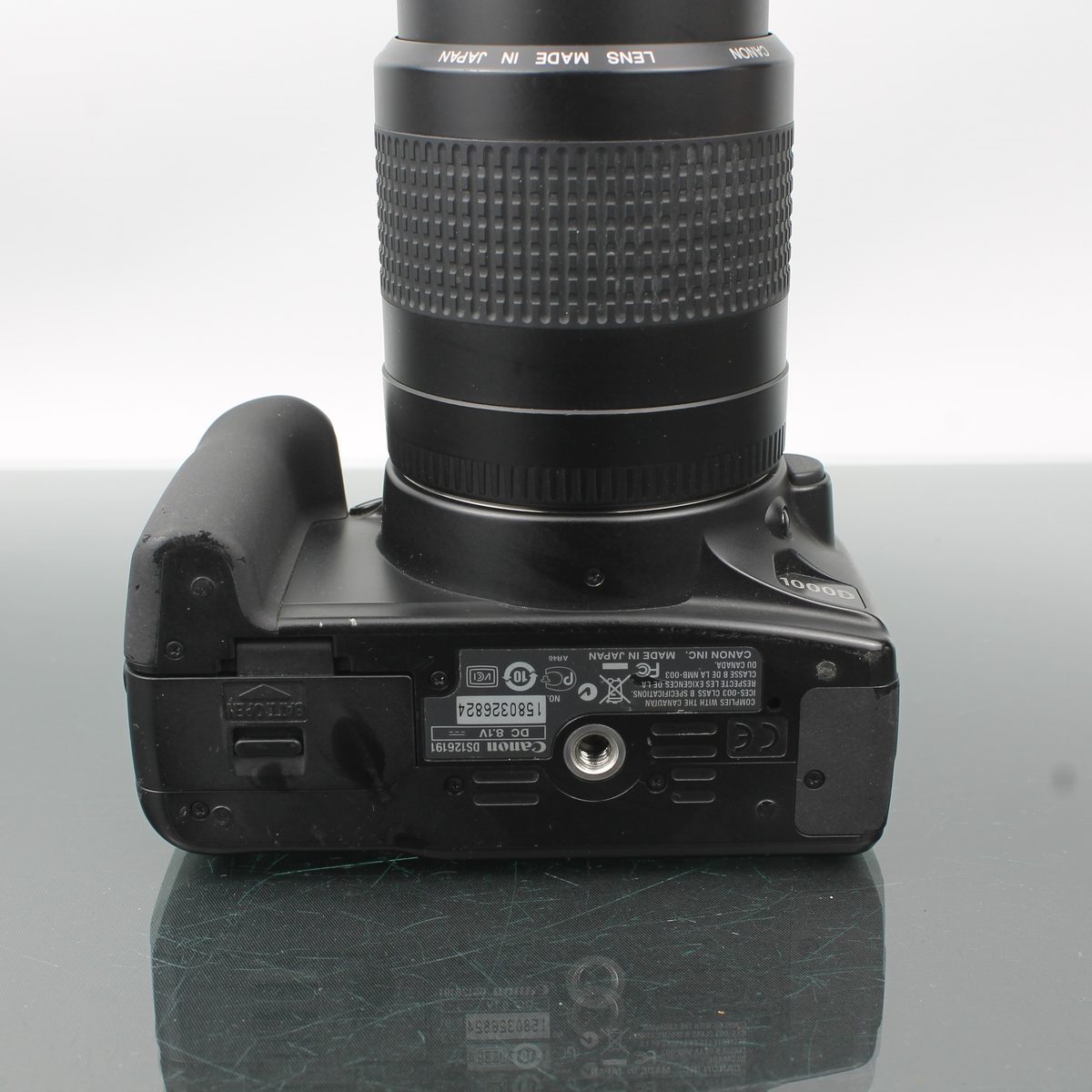 Canon EOS 1000D + Canon Zoom Lens EF 80-200mm f/4.5-5.6 II