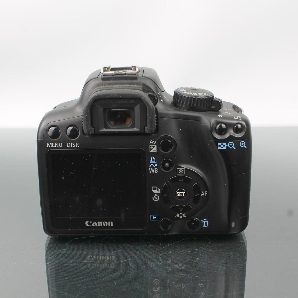 Canon EOS 1000D + Canon Zoom Lens EF 80-200mm f/4.5-5.6 II