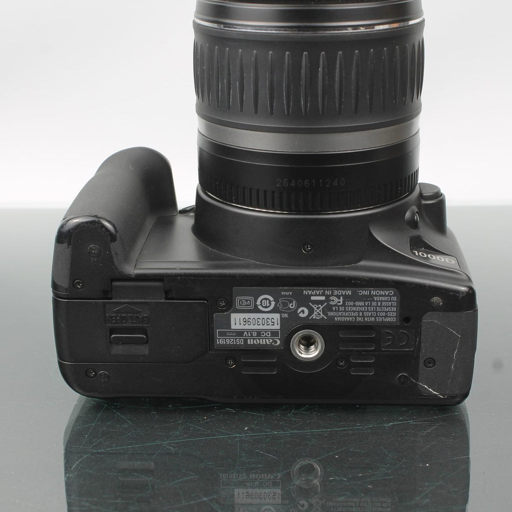 Canon EOS 1000D + Canon Zoom Lens EF-S 18-55mm f/3.5-5.6mm II