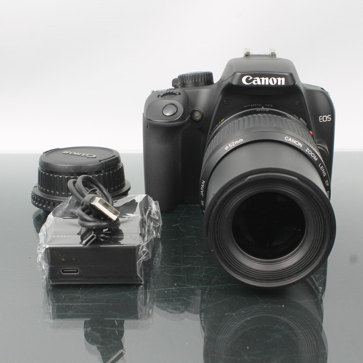 Canon EOS 1000D + Canon EF 80-200mm f/4.5-5.6 II