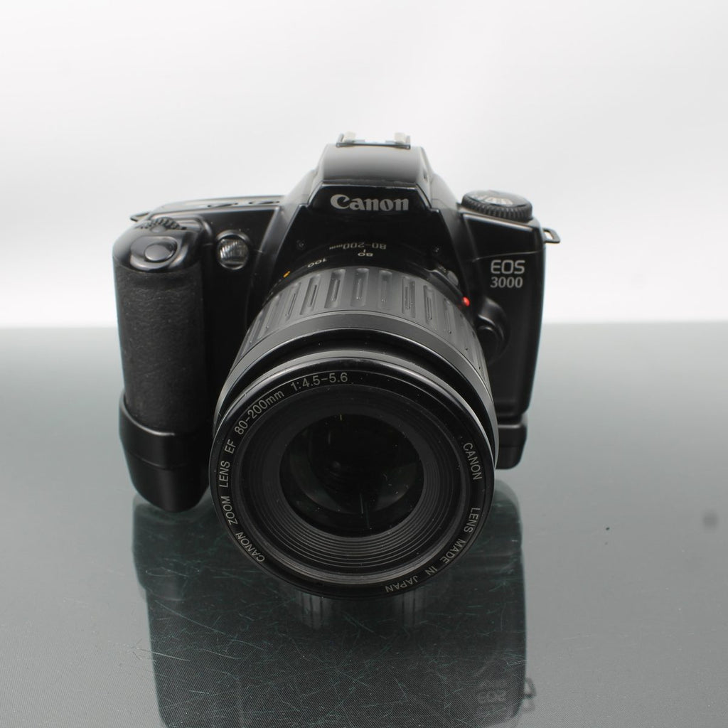 Canon EOS 3000 + Canon Zoom Lens EF 80-200mm f/4.5-5.6
