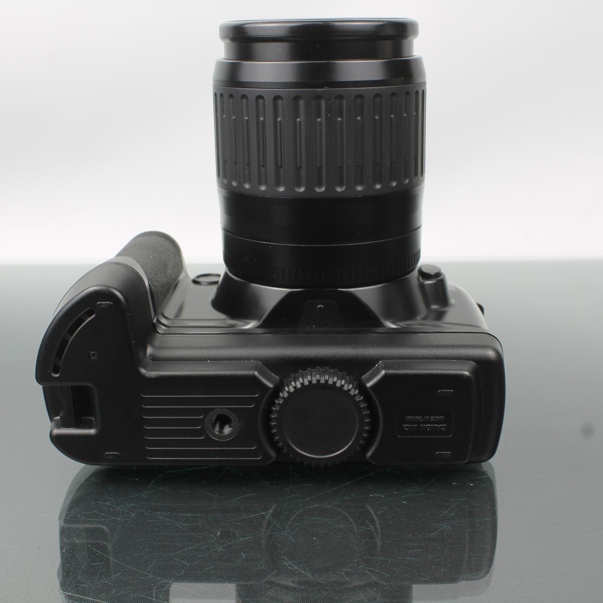 Canon EOS 3000 + Canon Zoom Lens EF 80-200mm f/4.5-5.6