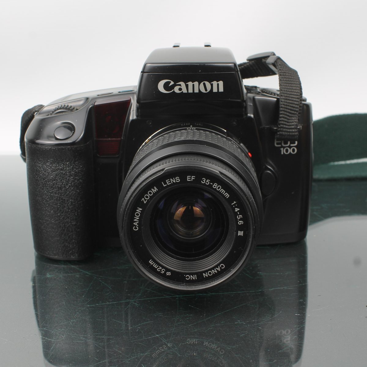 Canon EOS 100 + Canon Zoom Lens EF 35-80mm f/4-5.6 III