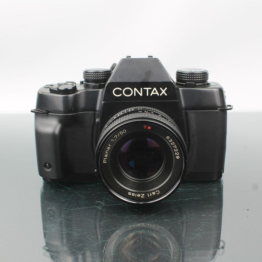 Contax ST + Carl Zeiss Planar 50mm f/1.7