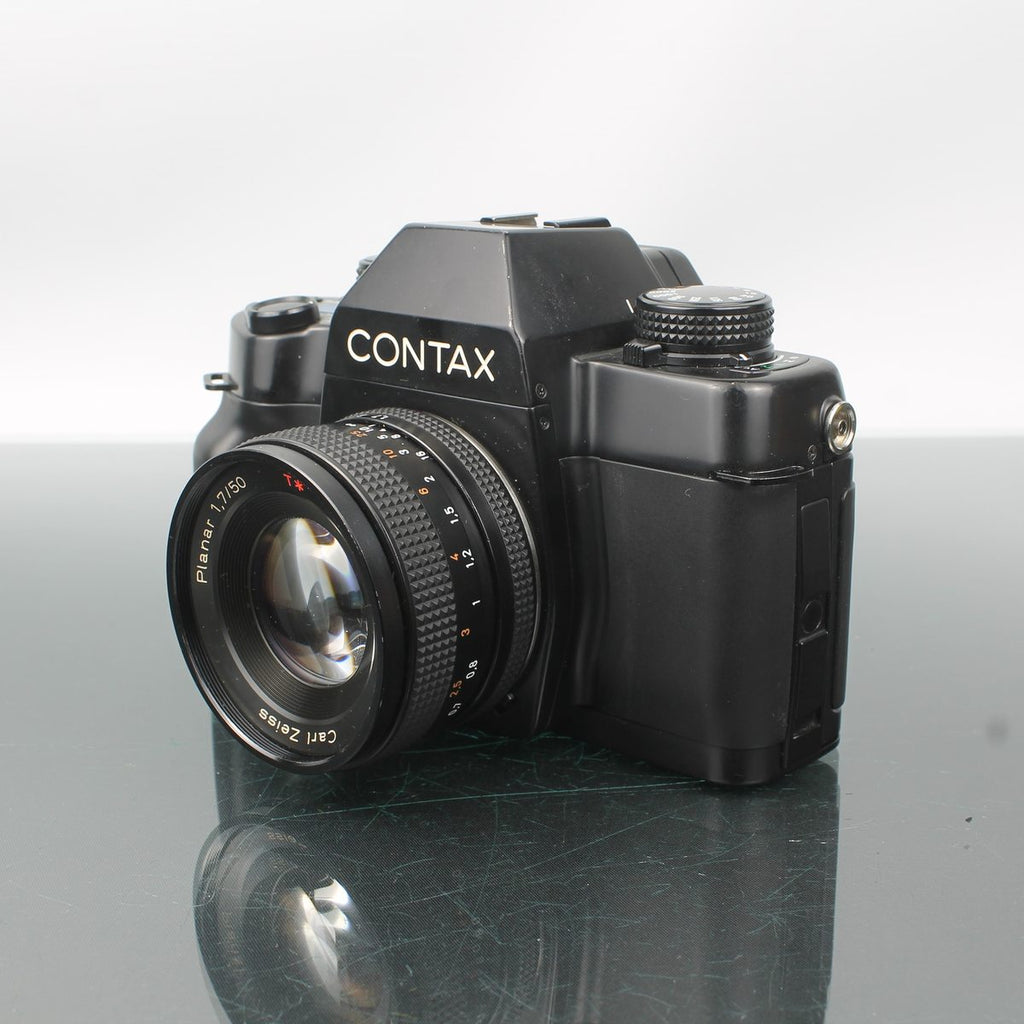 Contax ST + Carl Zeiss Planar 50mm f/1.7