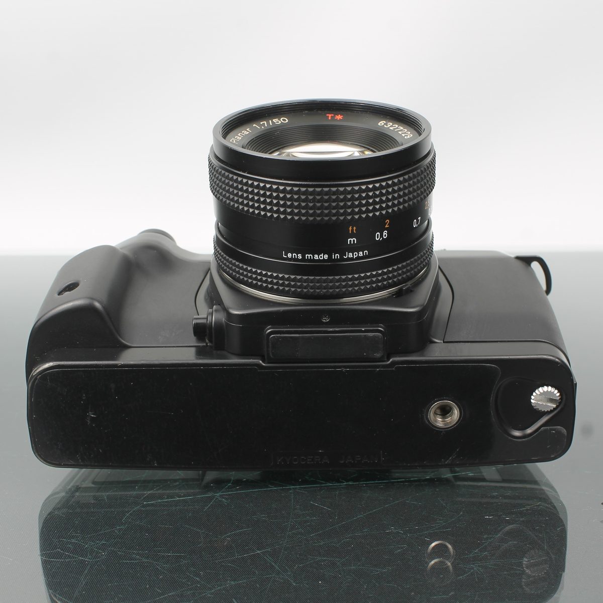 Contax ST + Carl Zeiss Planar 50mm f/1.7