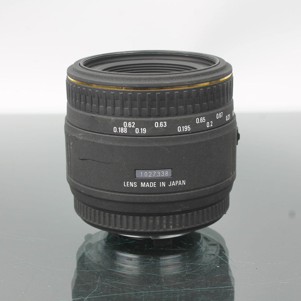 Sigma 50mm f/2.8 D Macro Lens