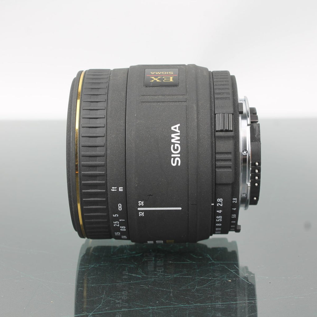 Sigma 50mm f/2.8 D Macro Lens