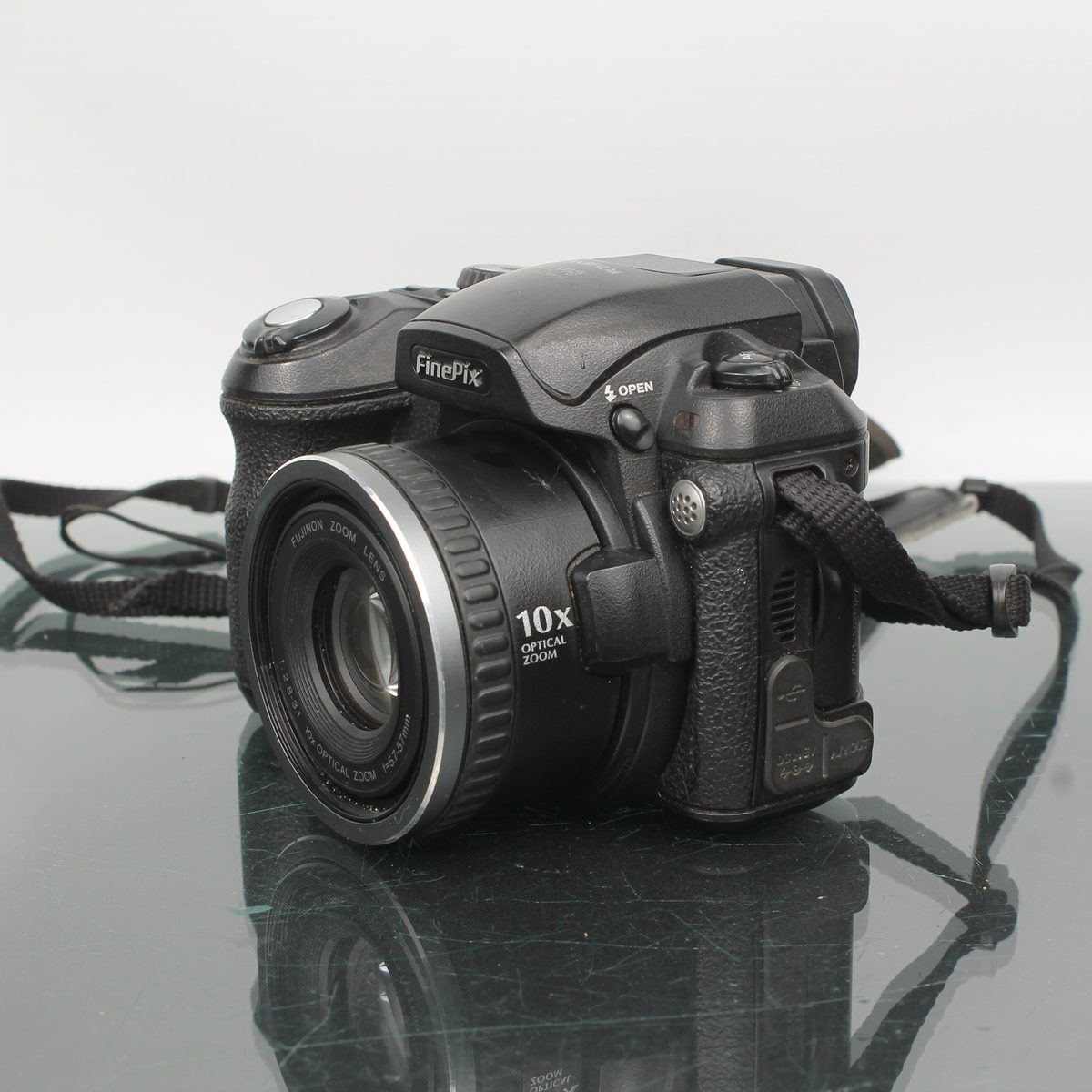 Fujifilm FinePix S5500