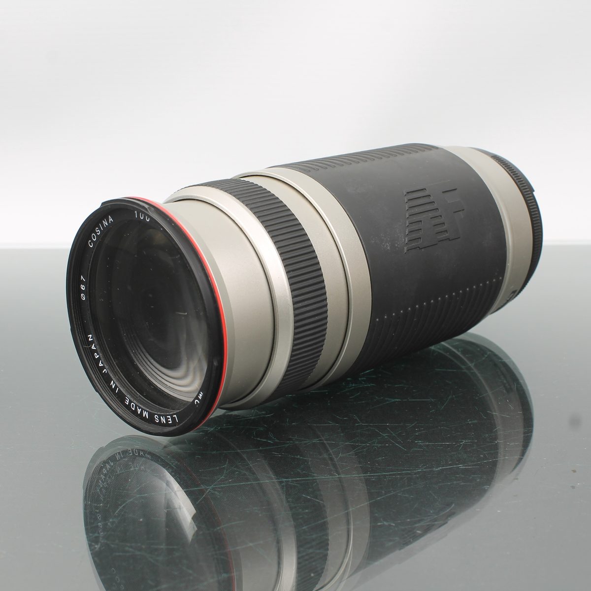 Cosina 100-400mm f/4.5-6.7 MC
