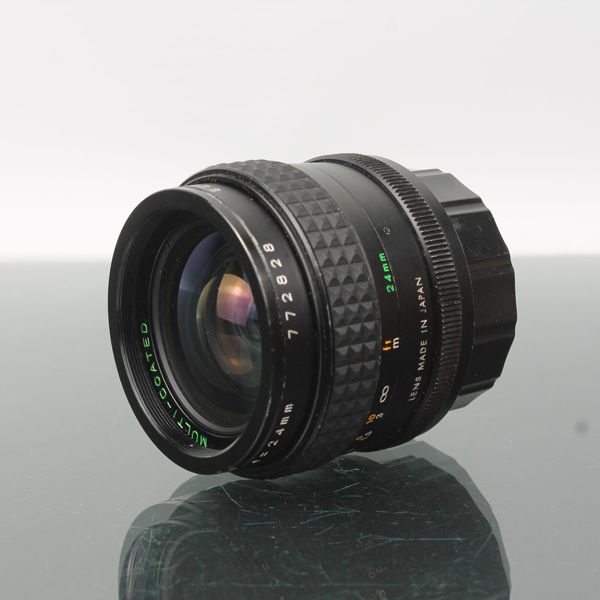 Makinon 24mm f/2.8
