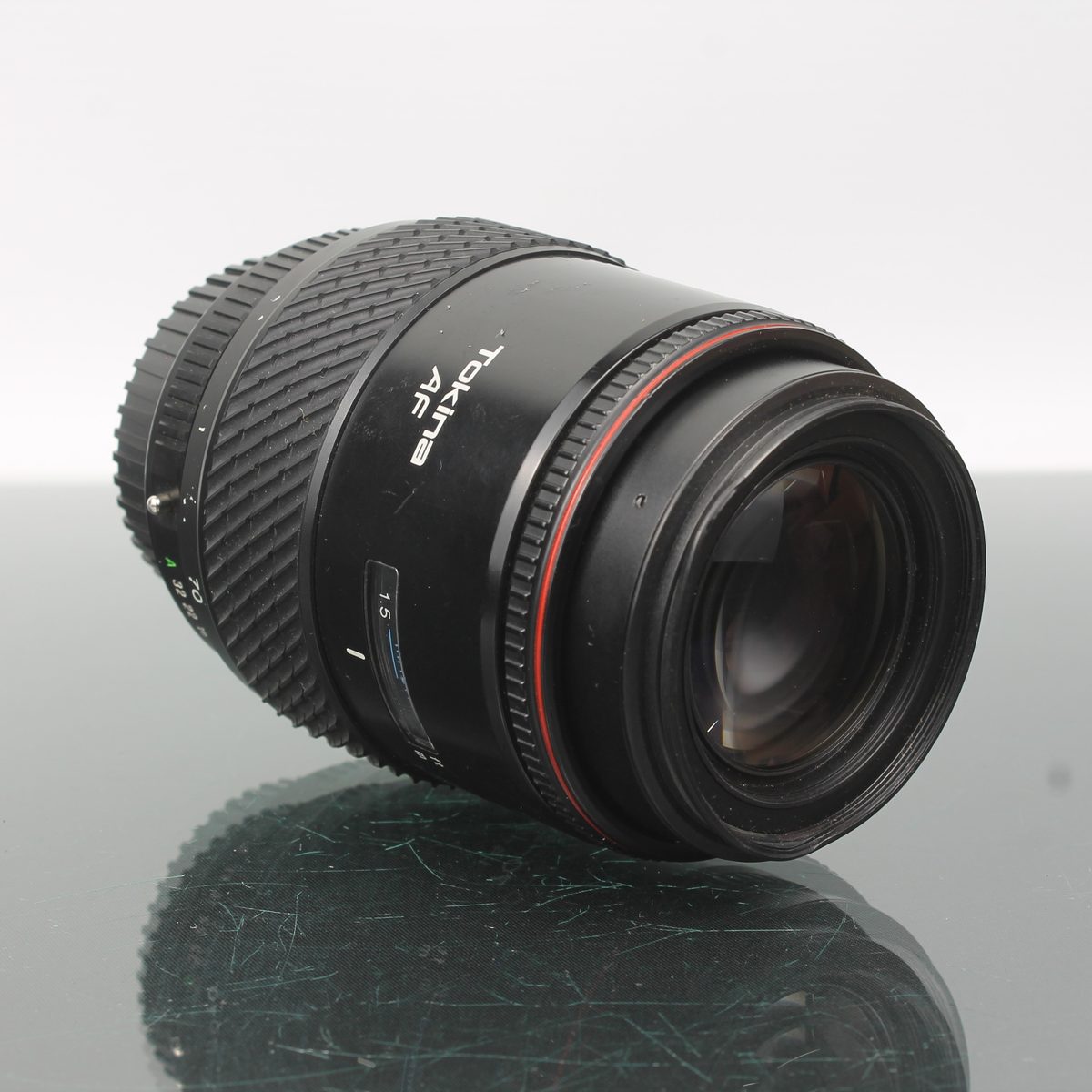 Tokina AF 70-210mm f/4-5.6