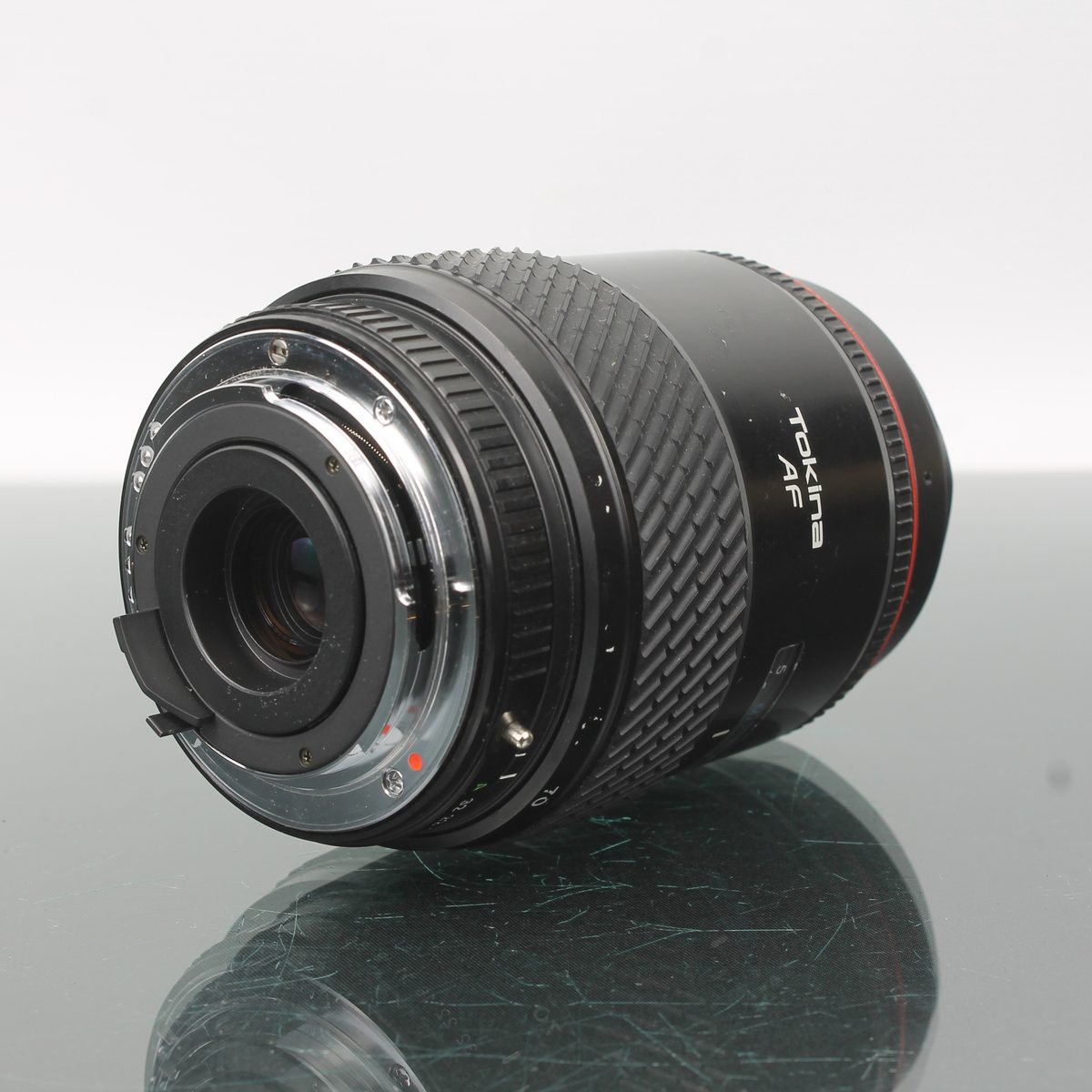 Tokina AF 70-210mm f/4-5.6