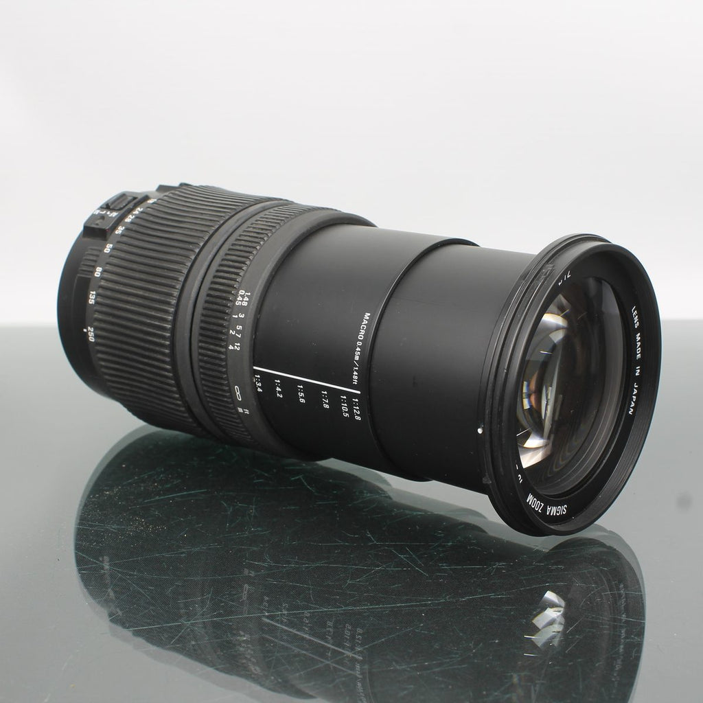 Sigma Zoom 18-250mm f/3.5-6.3 DC OS HSM