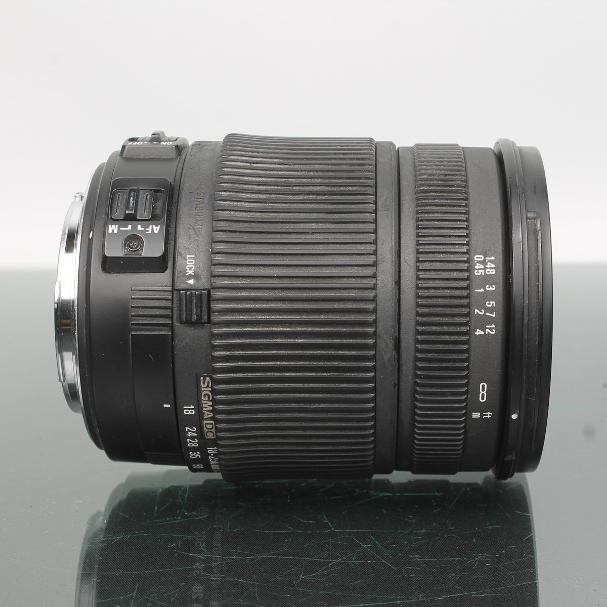 Sigma Zoom 18-250mm f/3.5-6.3 DC OS HSM