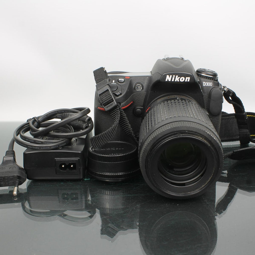 Nikon D300 + Nikon DX AF-S Nikkor 55-200mm f/4-5.6