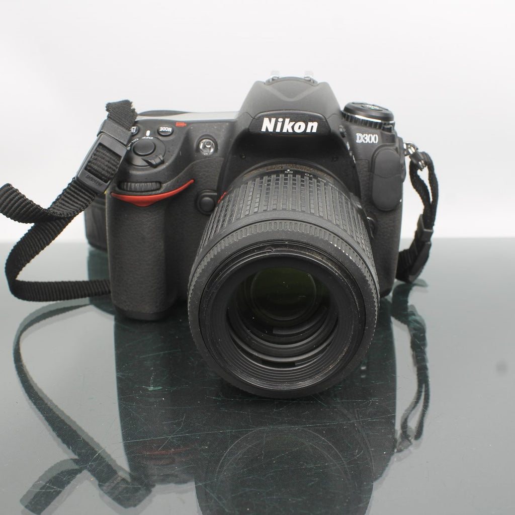 Nikon D300 + Nikon DX AF-S Nikkor 55-200mm f/4-5.6