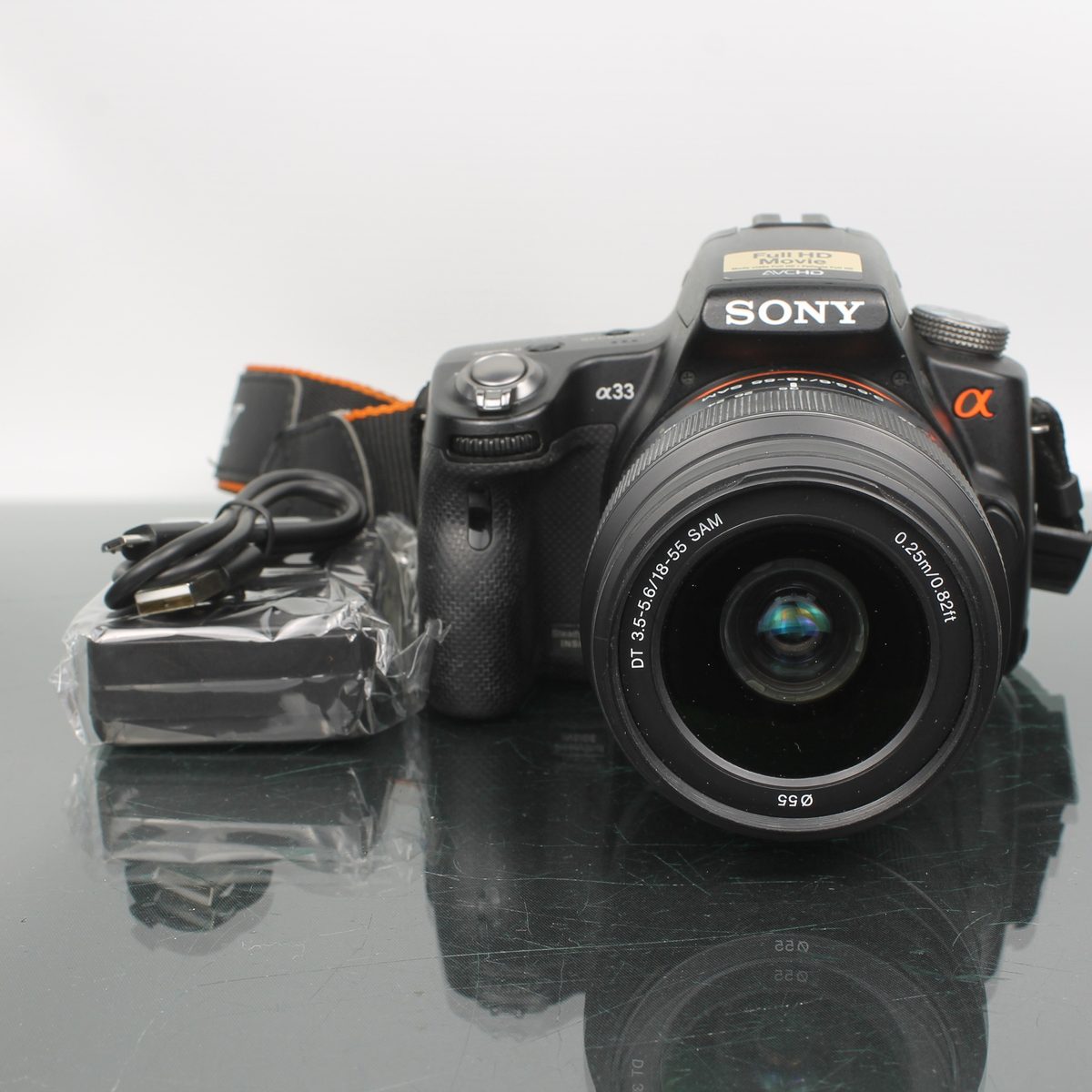 Sony Alpha SLT-A33 + SAL 1855 3.5-5.6 / 18-55 SAM Lens