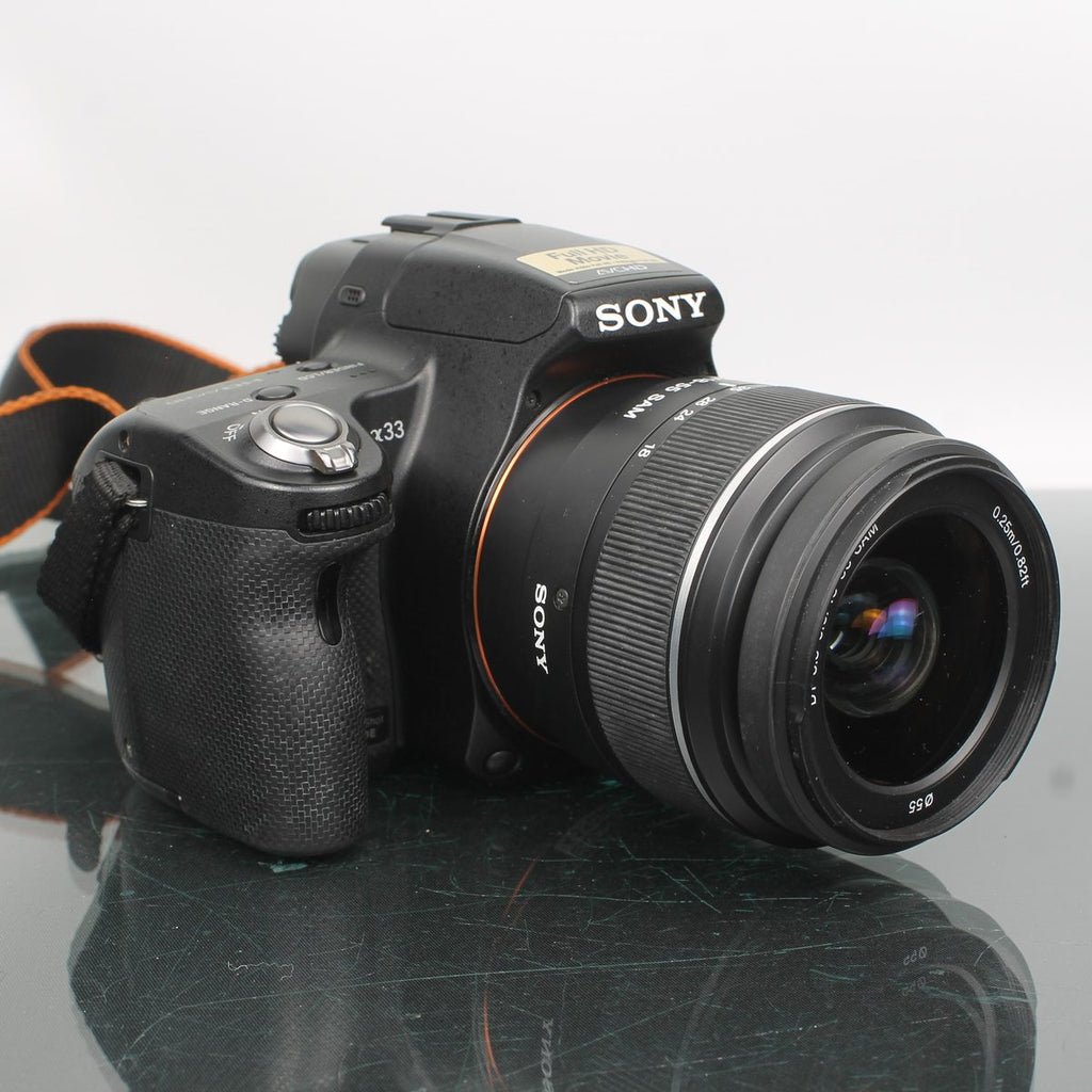 Sony Alpha SLT-A33 + SAL 1855 3.5-5.6 / 18-55 SAM Lens