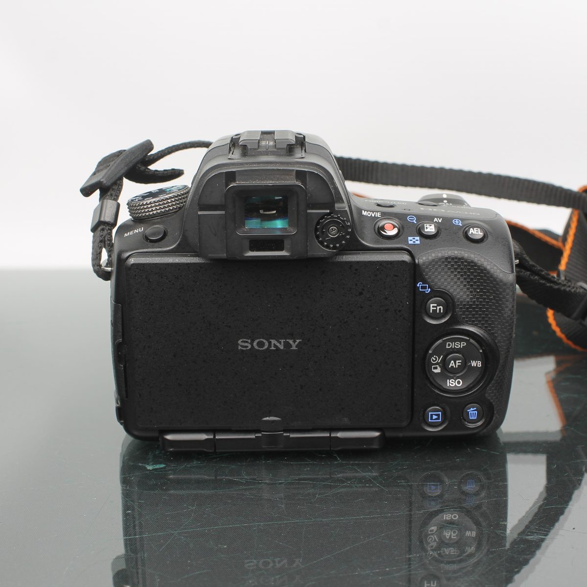Sony Alpha SLT-A33 + SAL 1855 3.5-5.6 / 18-55 SAM Lens