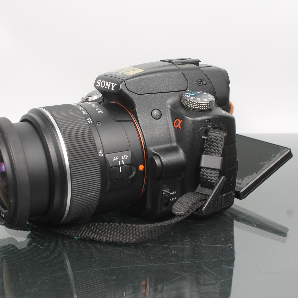 Sony Alpha SLT-A33 + SAL 1855 3.5-5.6 / 18-55 SAM Lens
