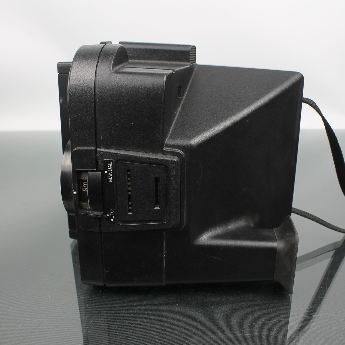 Polaroid PolaSonic AutoFocus 5000 Land Camera