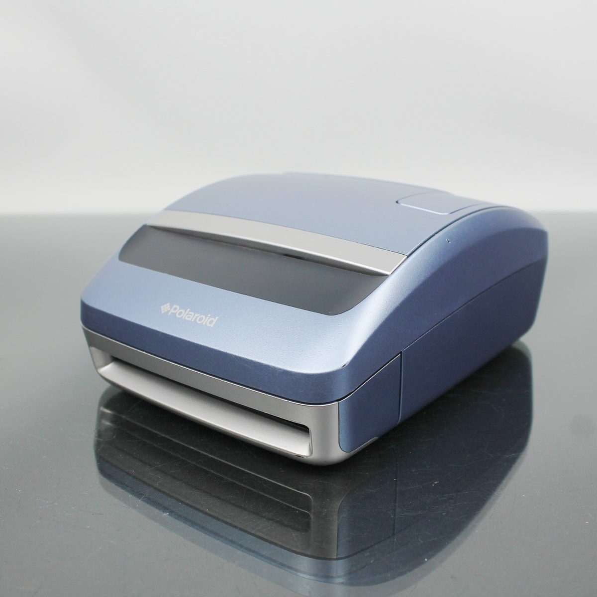 Polaroid One 600