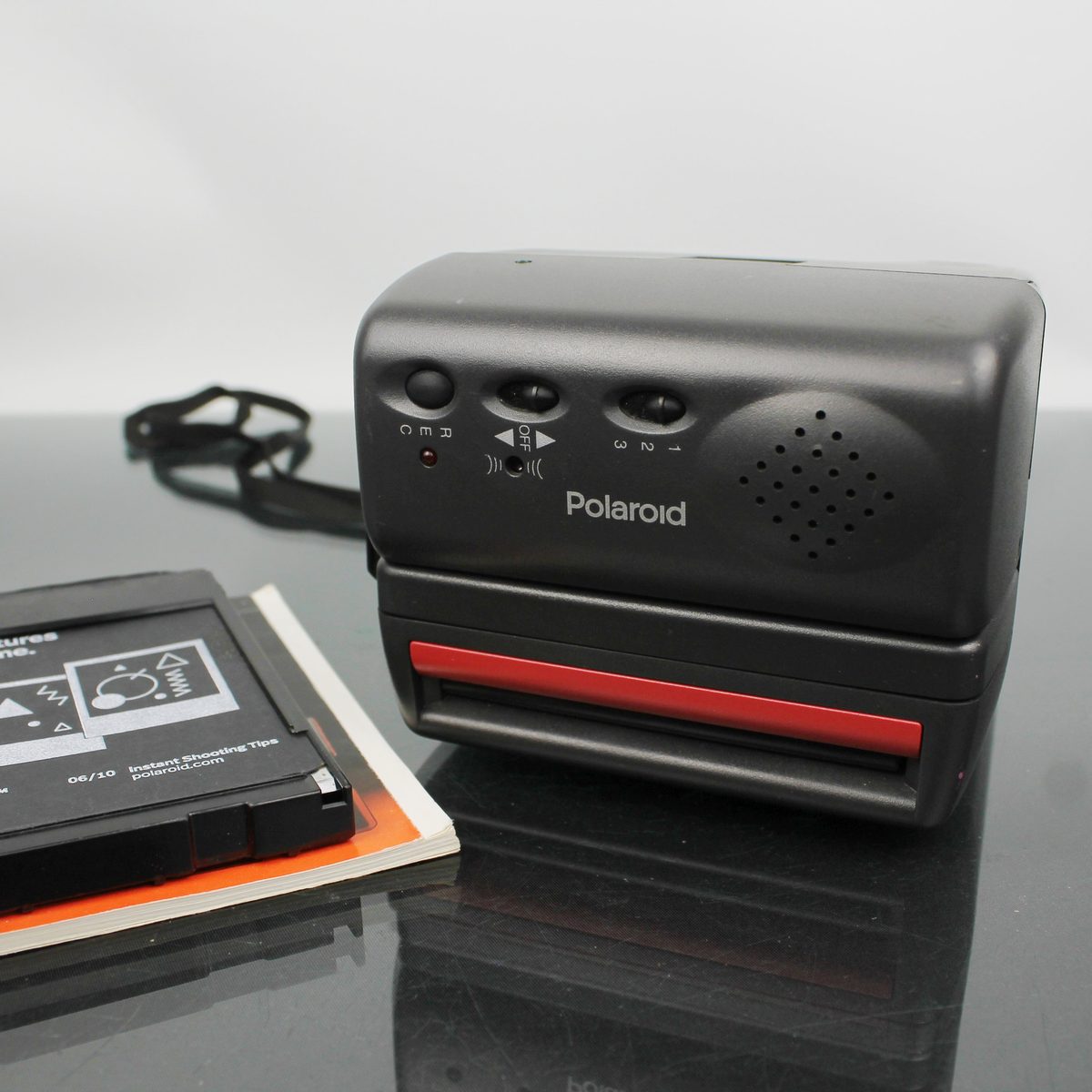Polaroid 636 Talking Camera
