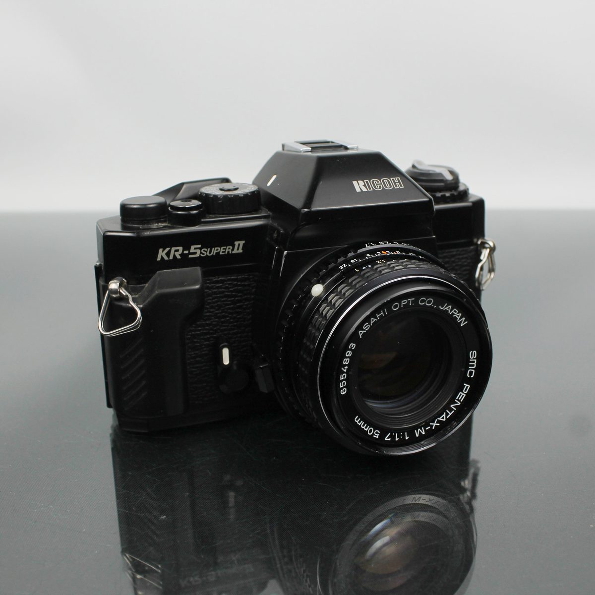 Ricoh KR-5 Super II + Pentax 50mm f/1.7