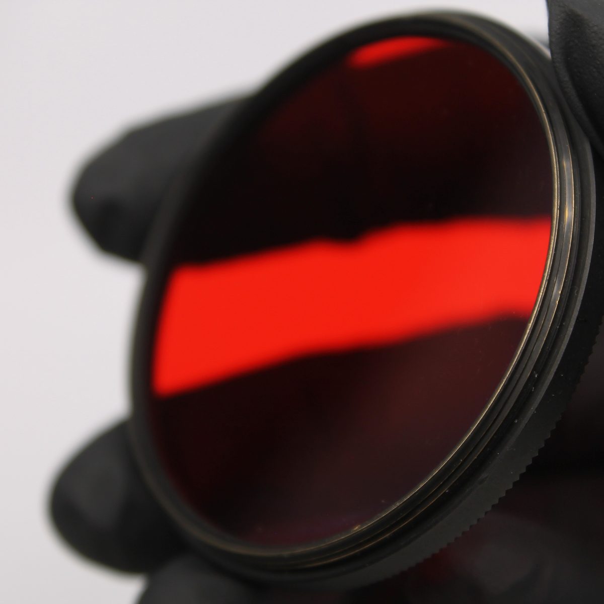 Nikon R60 52mm Red