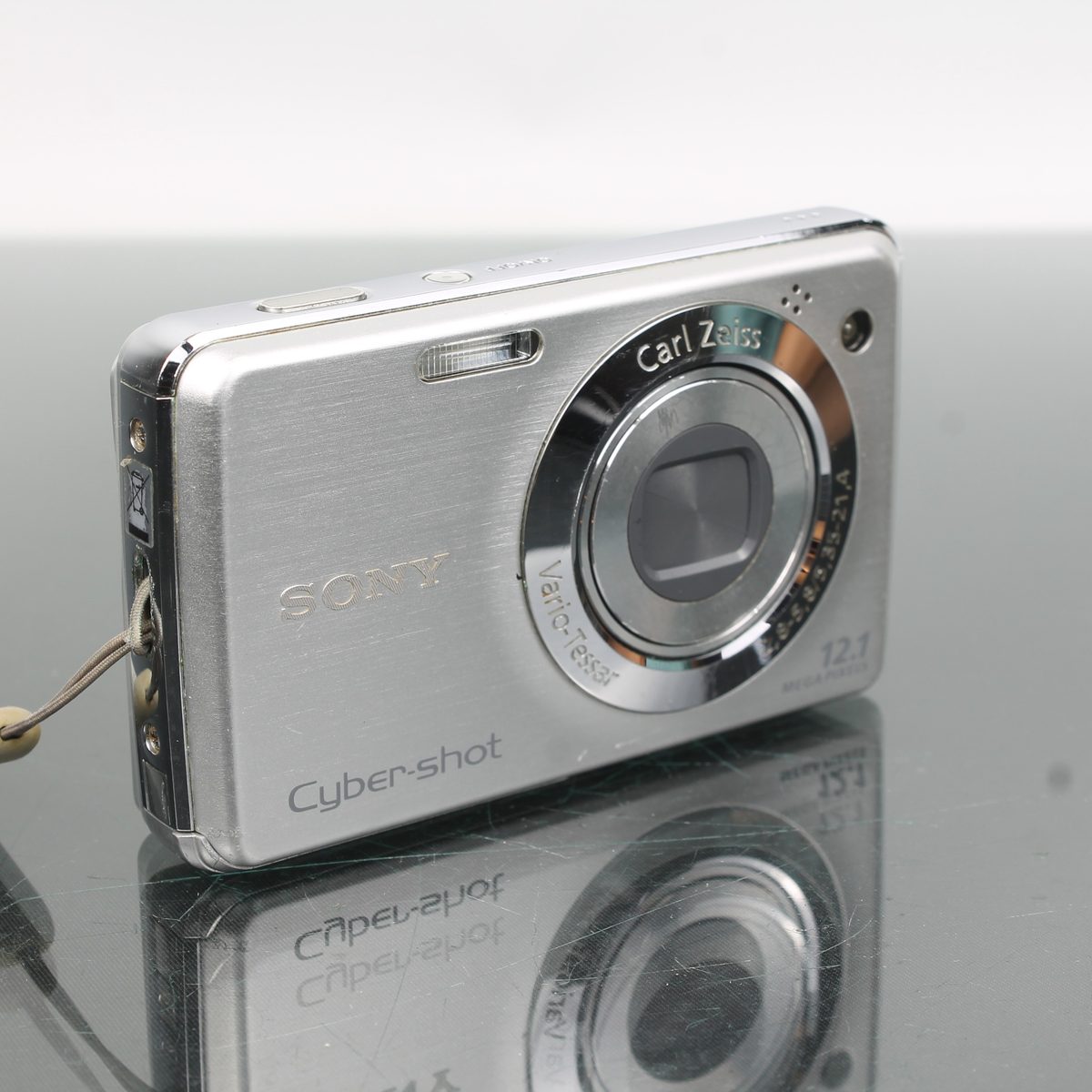 Sony Cyber-Shot DSC-W210