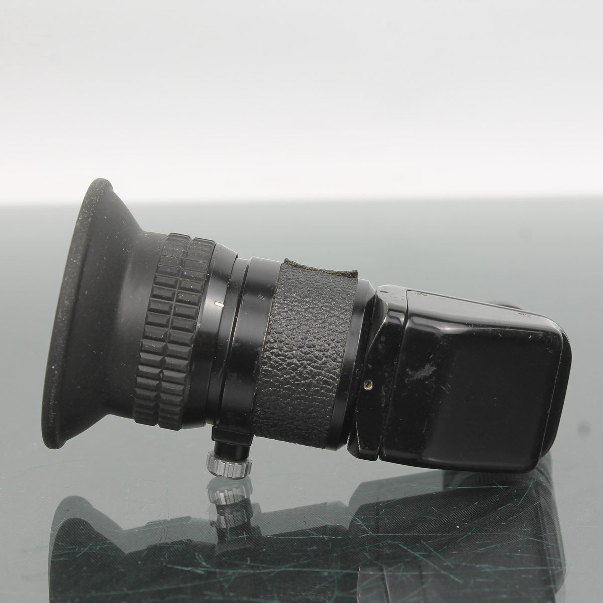 Nikon DR-3 Right-Angle Viewfinder