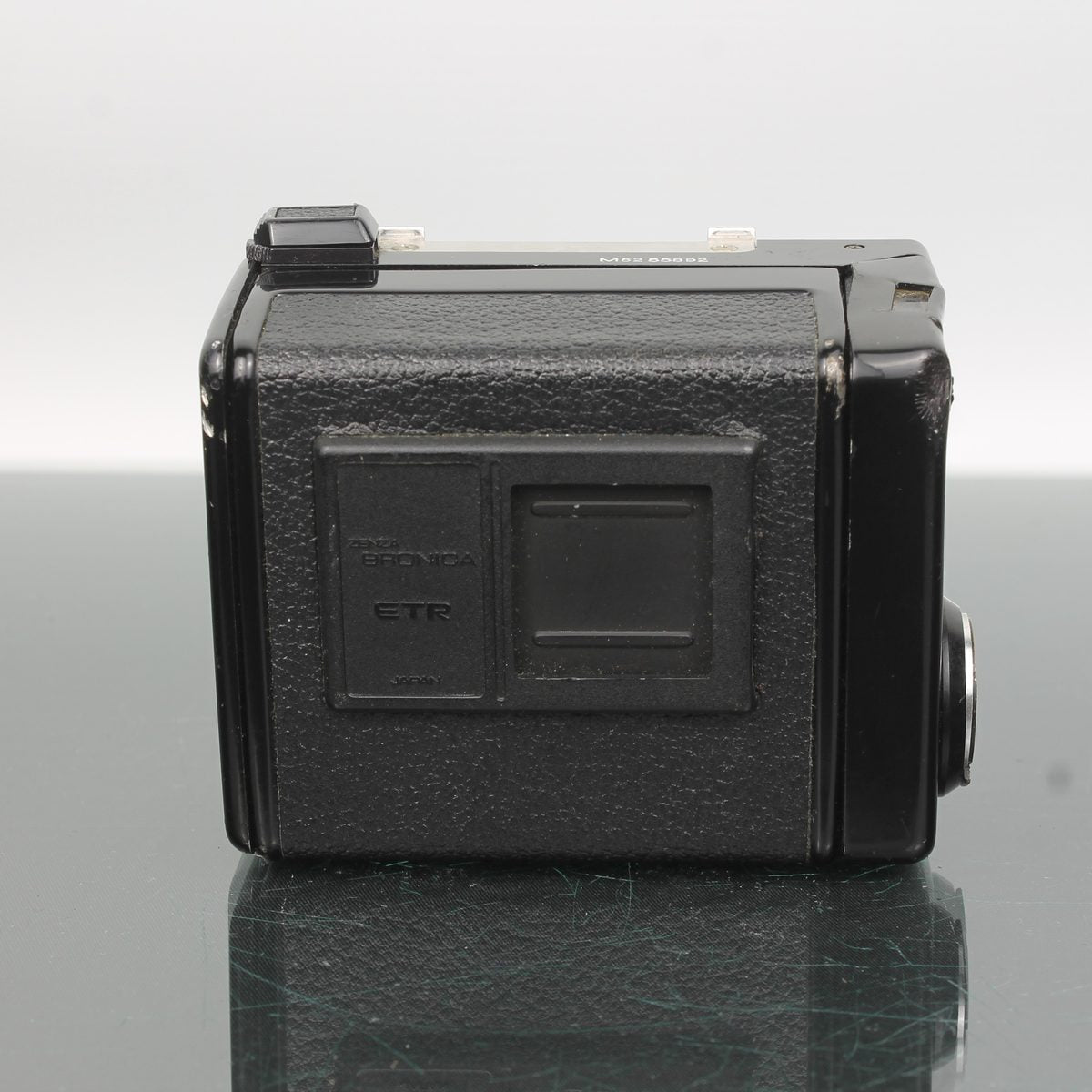Zenza Bronica ETR Medium-Format Roll Film