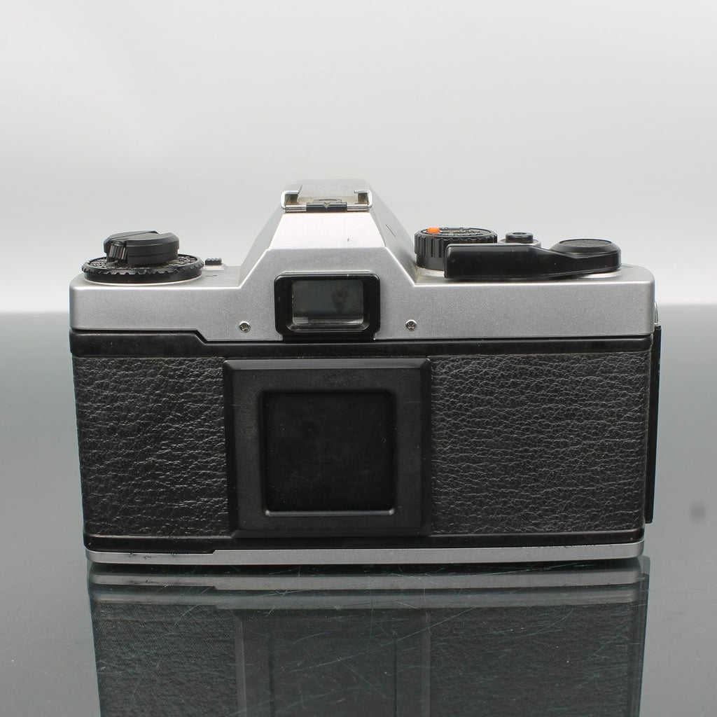 Mamiya ZE + Mamiya-Sekor E 50mm 1:2 S lens