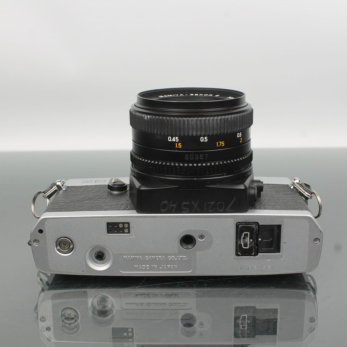 Mamiya ZE + Mamiya-Sekor E 50mm 1:2 S lens