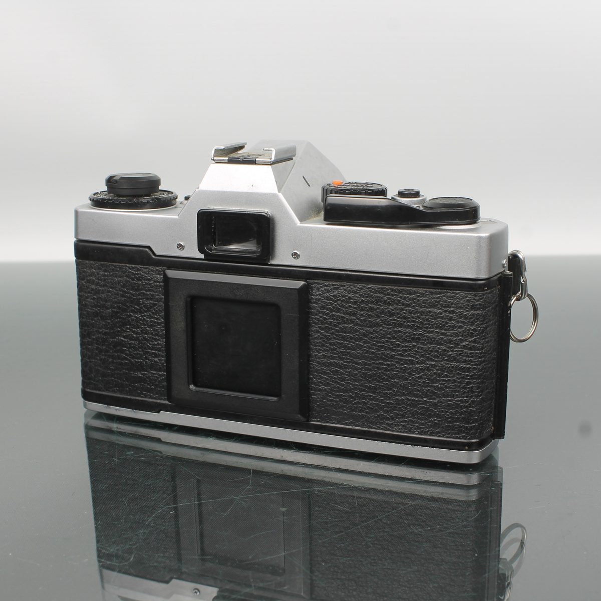 Mamiya ZE + Mamiya-Sekor E 50mm 1:2 S lens