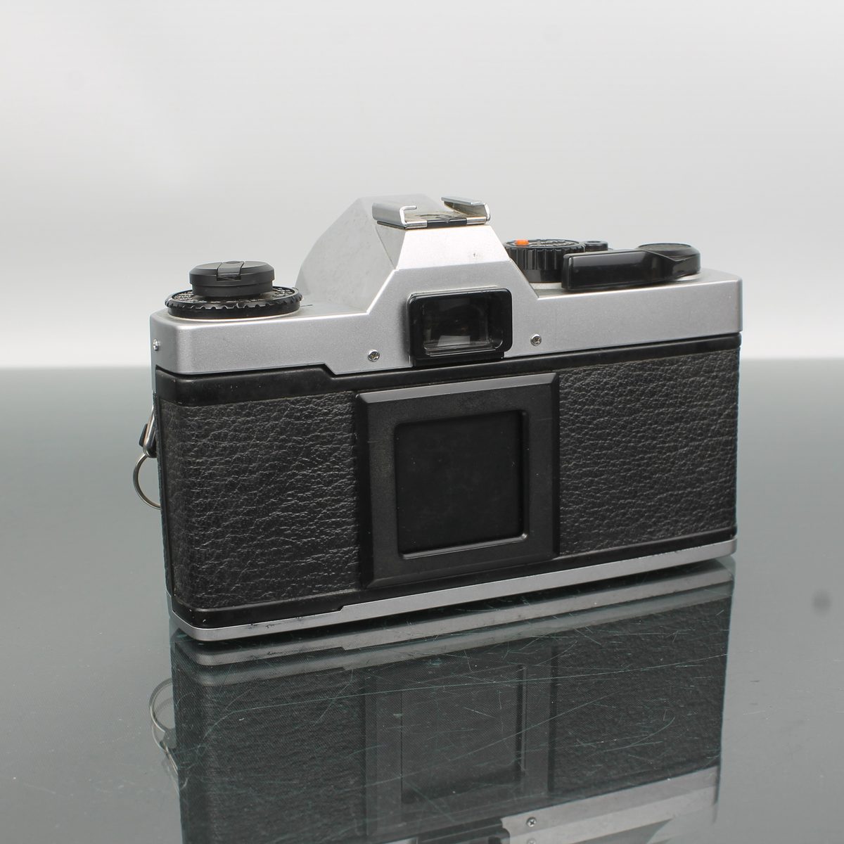 Mamiya ZE + Mamiya-Sekor E 50mm 1:2 S lens
