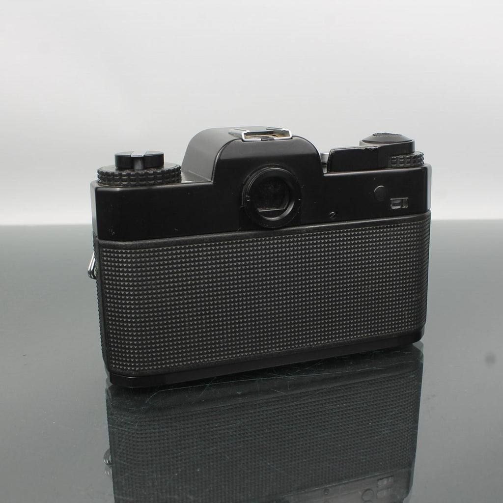 Rolleiflex SL35 M + Rollei-HFT 50mm f/1.8