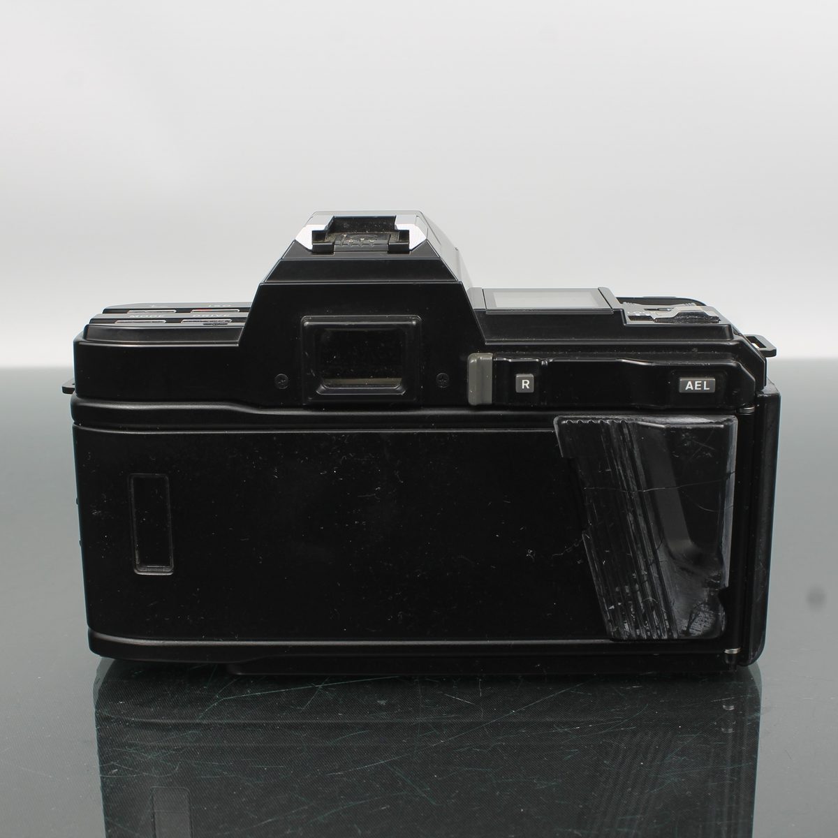 Minolta 7000 AF + Minolta AF Zoom 35-70mm 1:4