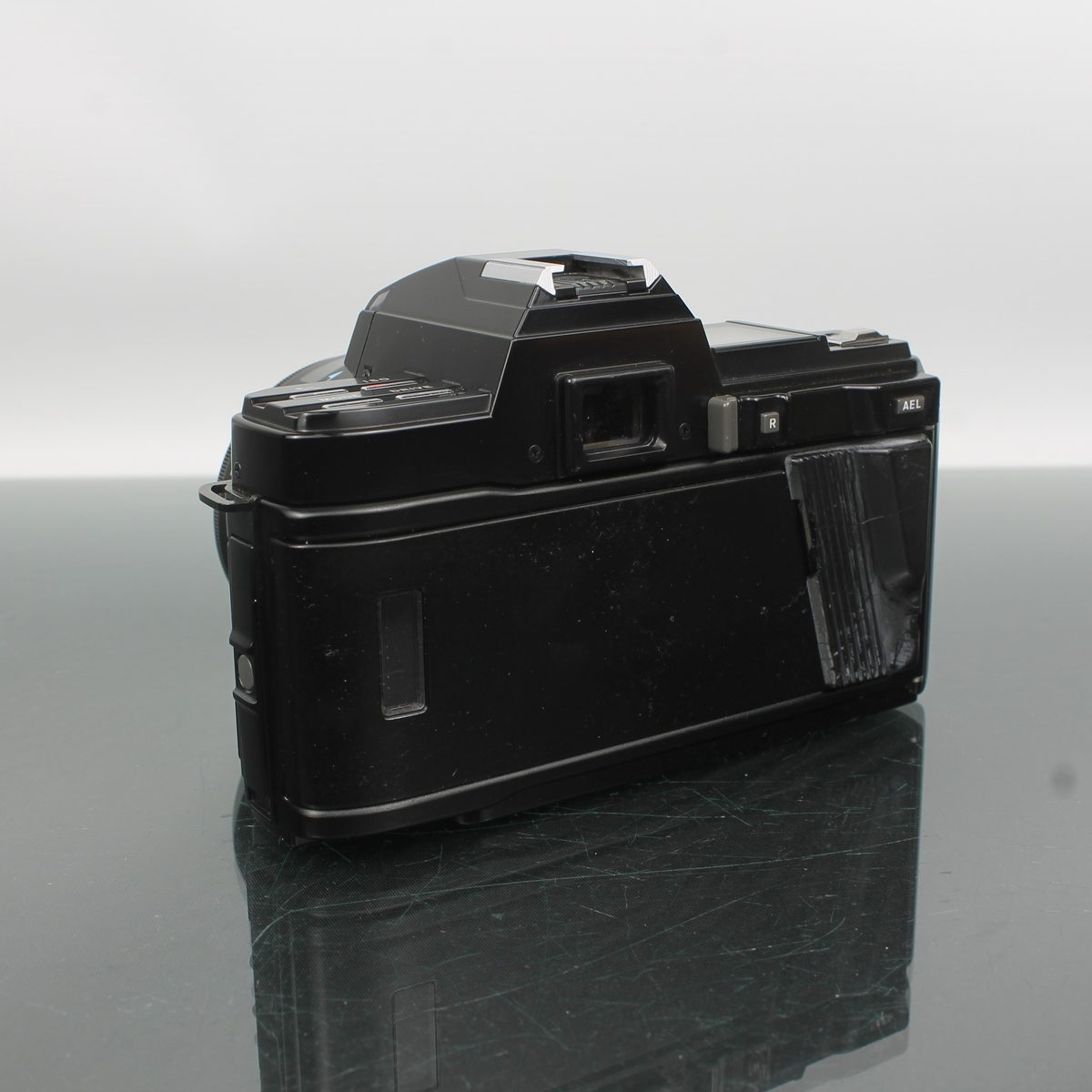 Minolta 7000 AF + Minolta AF Zoom 35-70mm 1:4