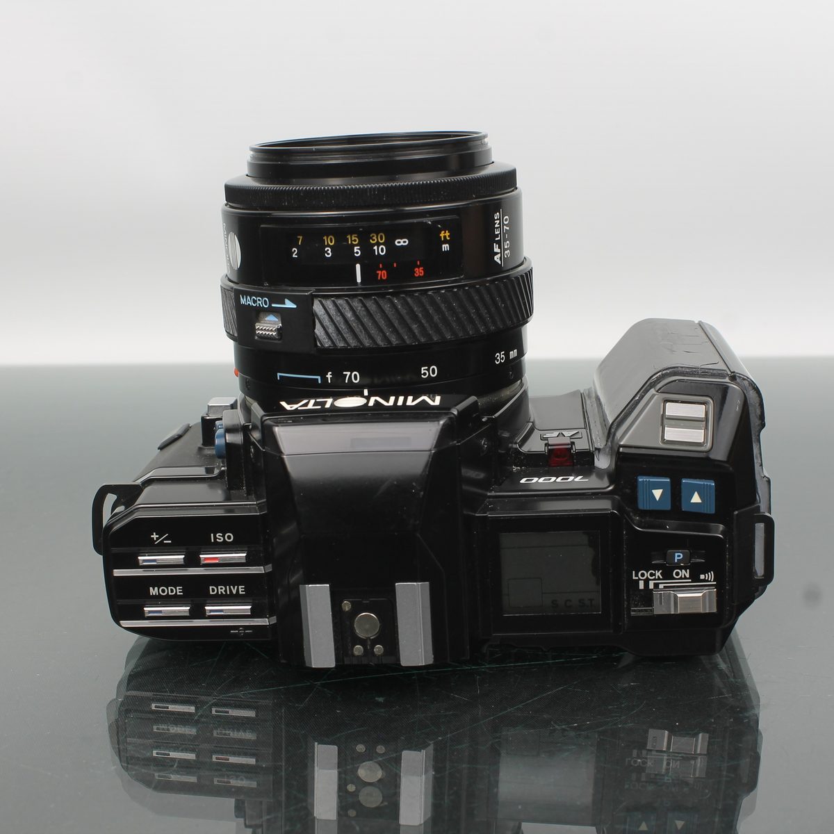 Minolta 7000 AF + Minolta AF Zoom 35-70mm 1:4